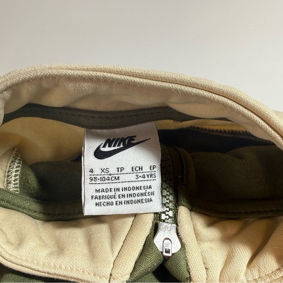 Nike Boys Track Set Size 4 | Green 2-Piece Zip Jacket & Pants - Picture 4 of 11